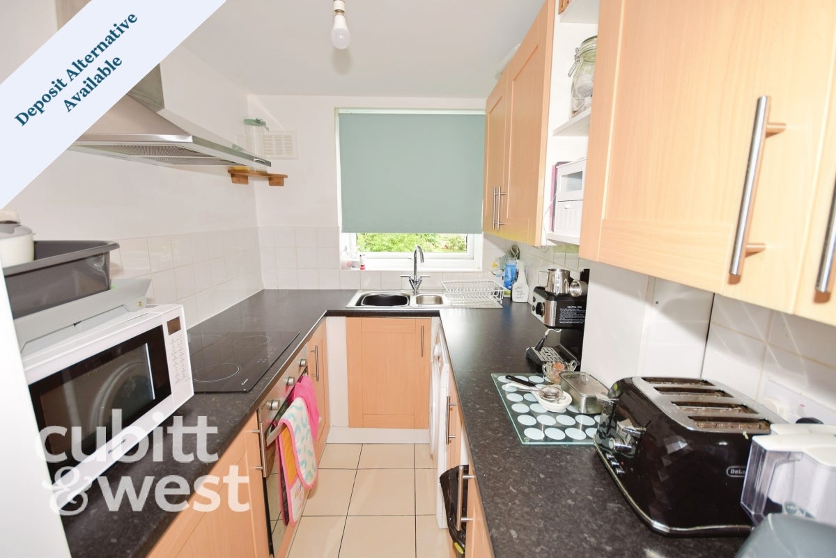 Flat Wendover Road in Havant