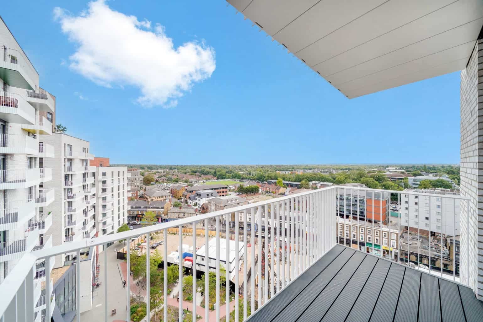 Flat Nicholsons Lane in Maidenhead