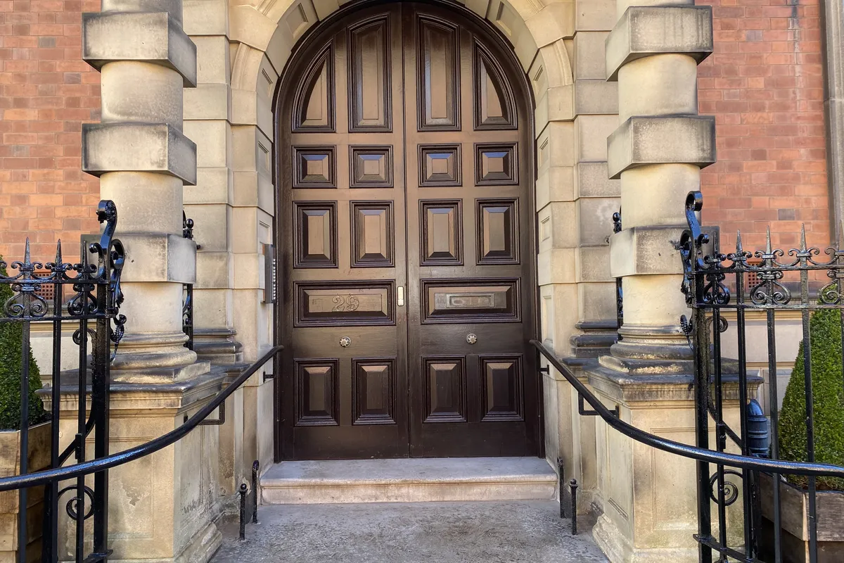 Flat Saint Mary's Gate in Derby