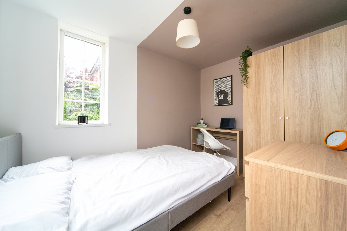 Room Temple Road in Oxton Village
