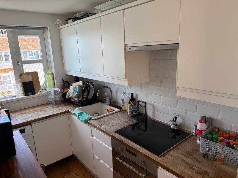 Room Odessa Street in Greater London