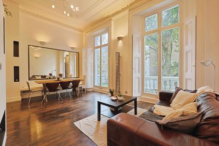Flat Linden Gardens in Greater London