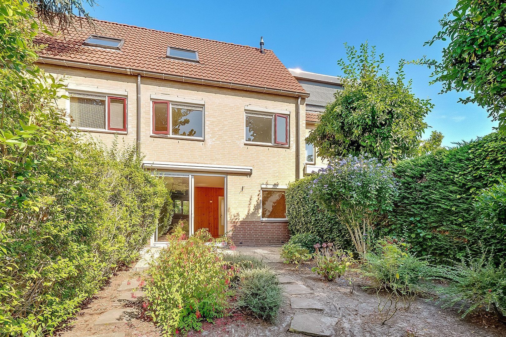 Tussenwoning te koop: Acaciastede 3, Diemen