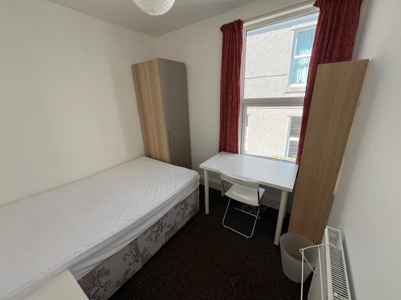 Room Kingsley Road in Plymouth