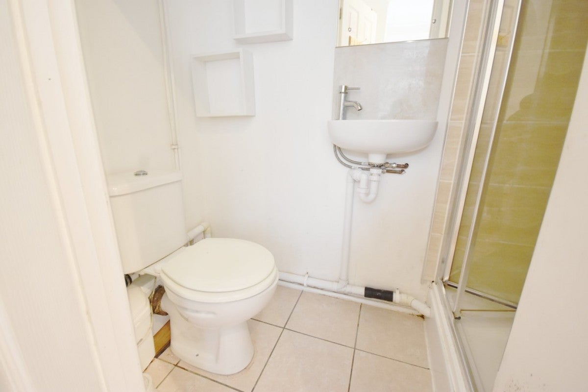 Room Anglian Way in Coventry