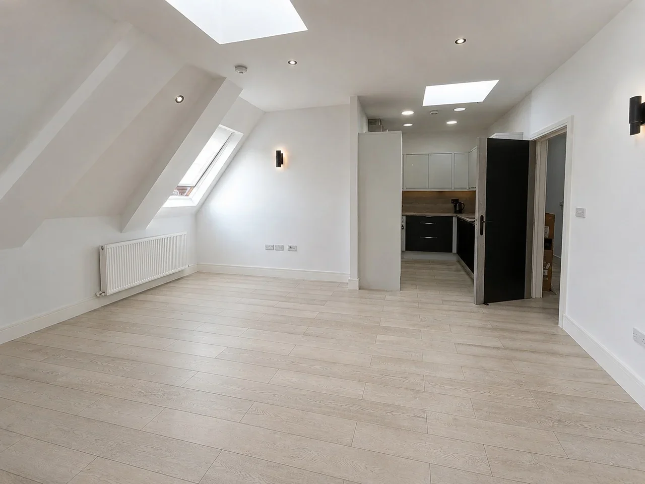 Flat Crossbrook Street in Cheshunt