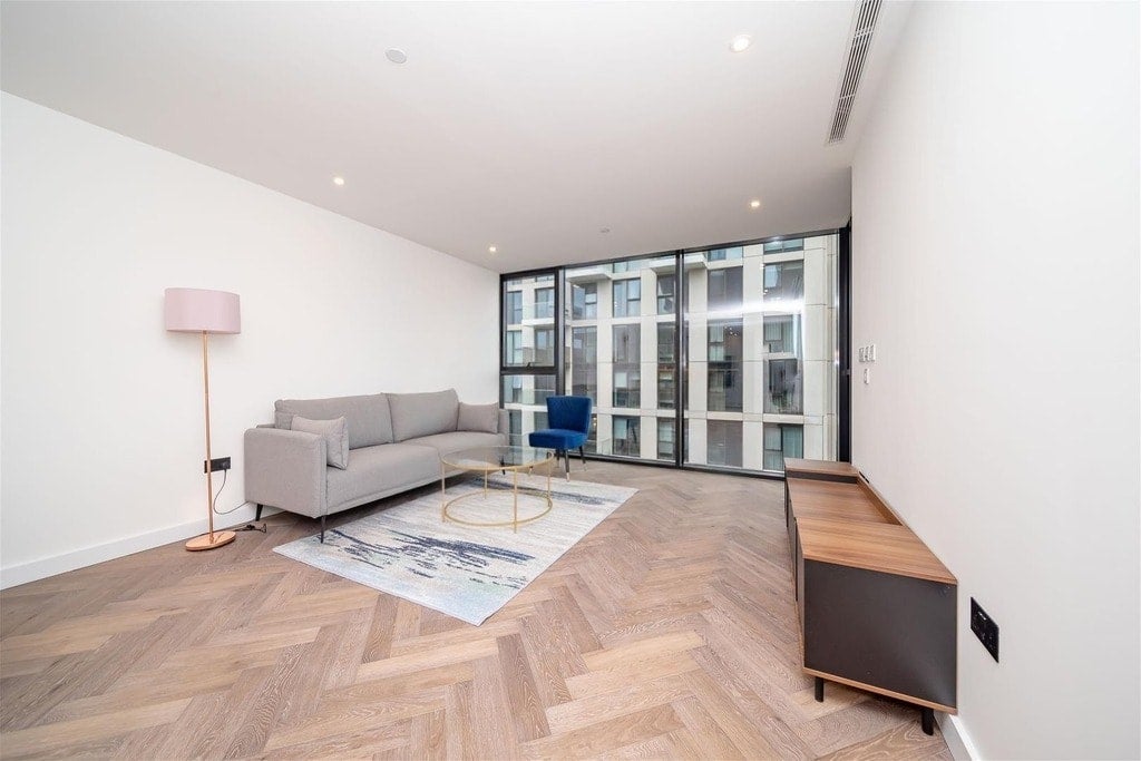 Flat Pennington Quay Walk in Greater London
