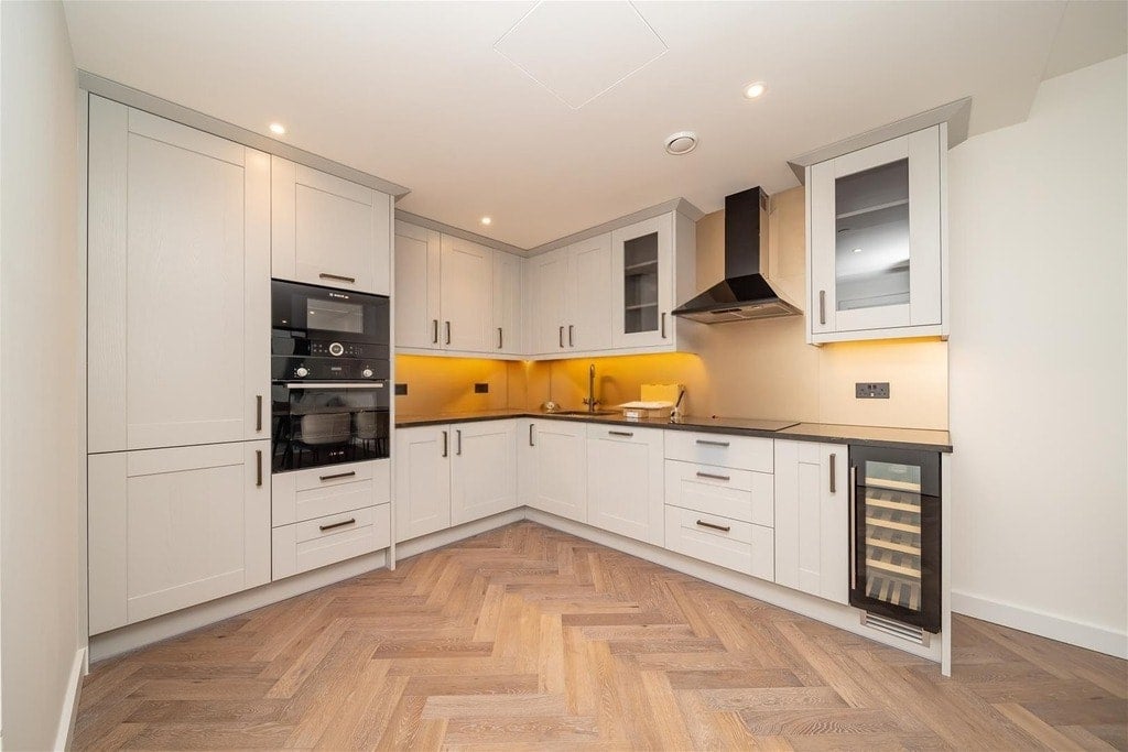 Flat Pennington Quay Walk in Greater London