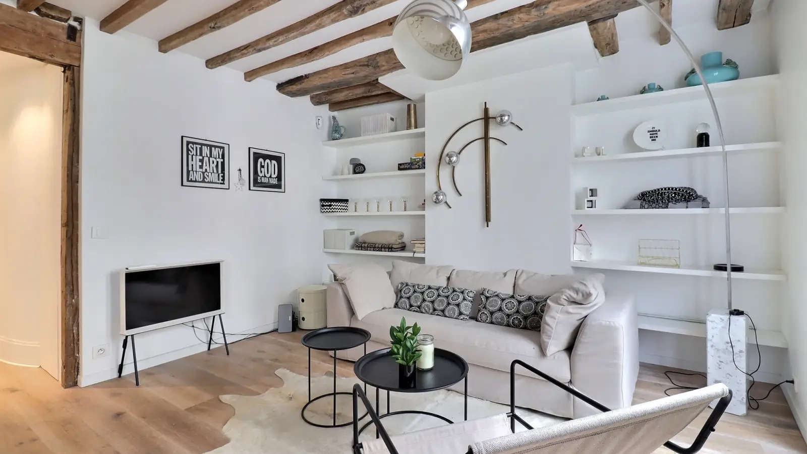 Flat Rue Amelot in Paris