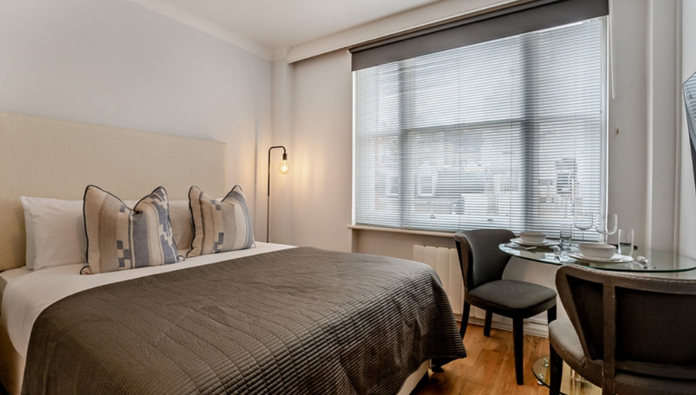 Flat Charles Street in City of Westminster