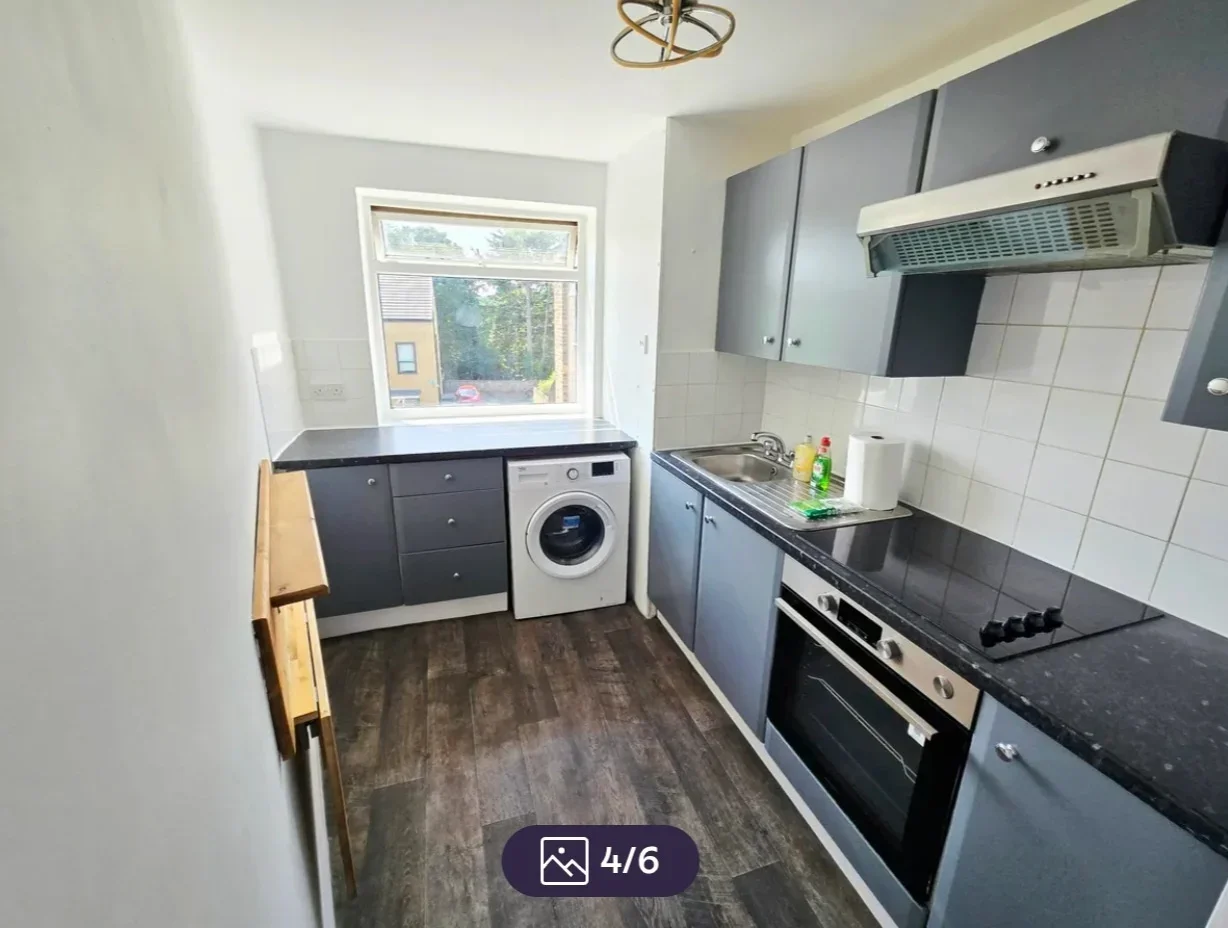 Flat Essex Road in Greater London
