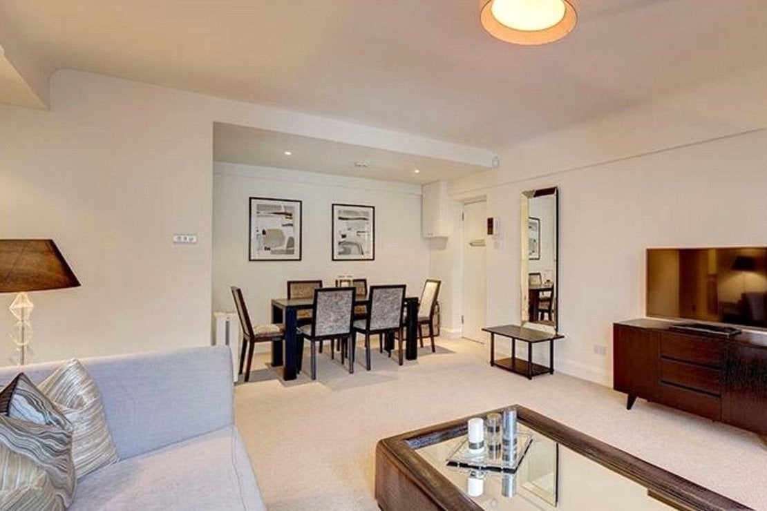 Flat Fulham Road in Greater London
