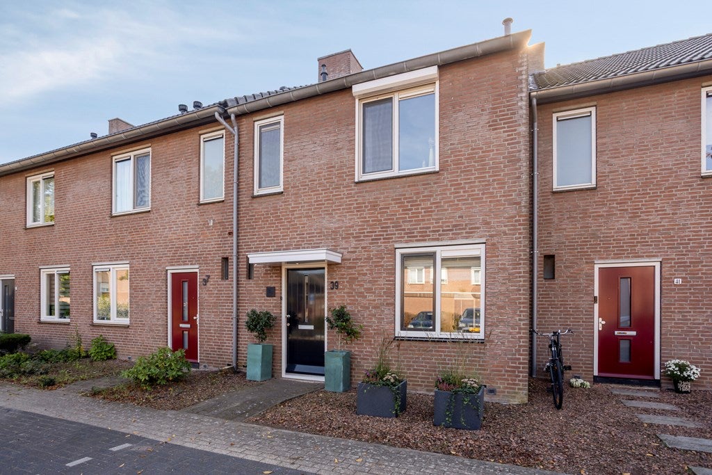 Tussenwoning te koop: Schansstraat 39, Horst