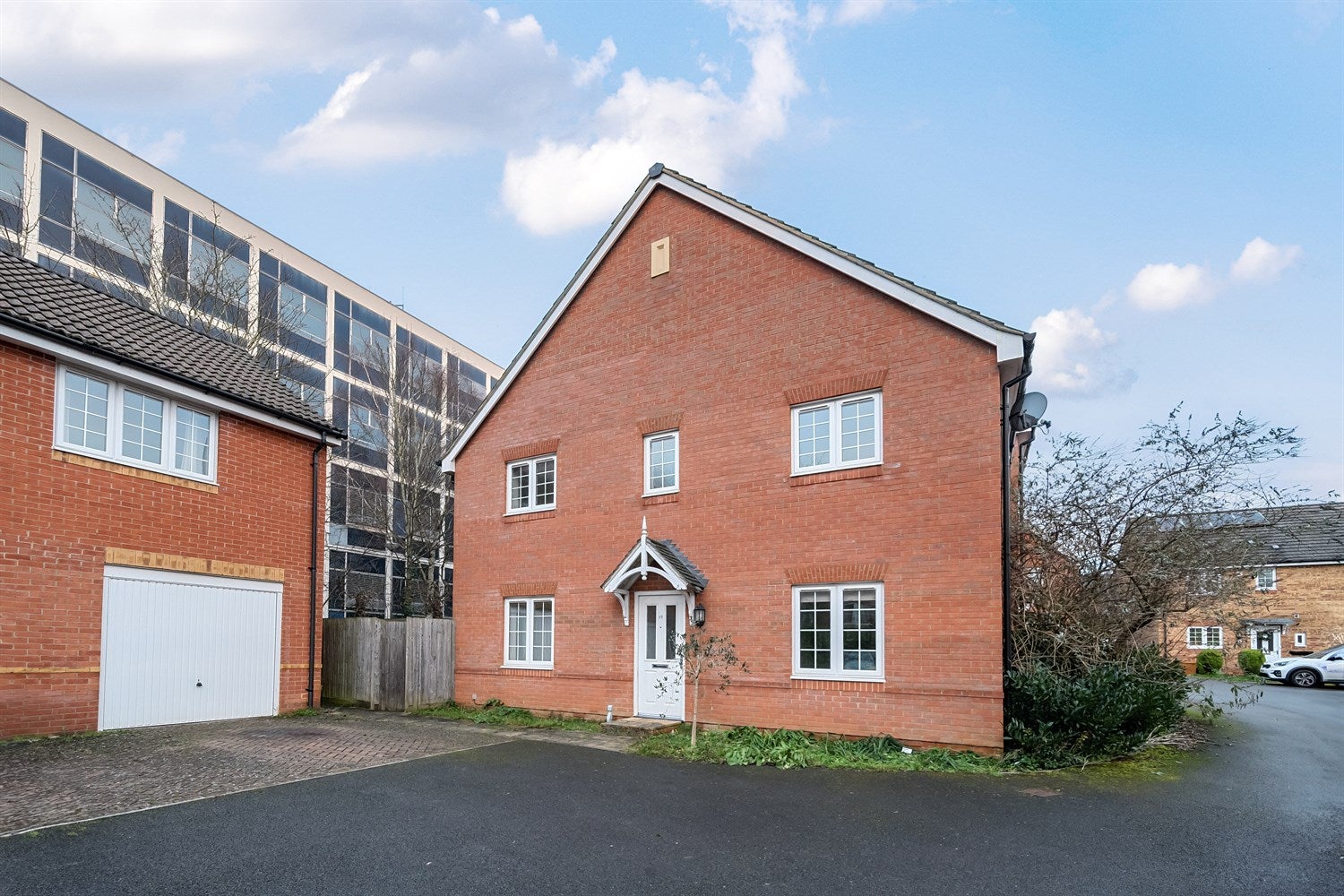 House George Palmer Close in Reading