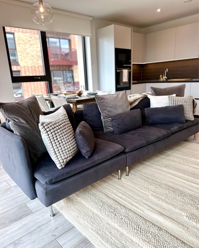 Flat Townsend Street in Greater London