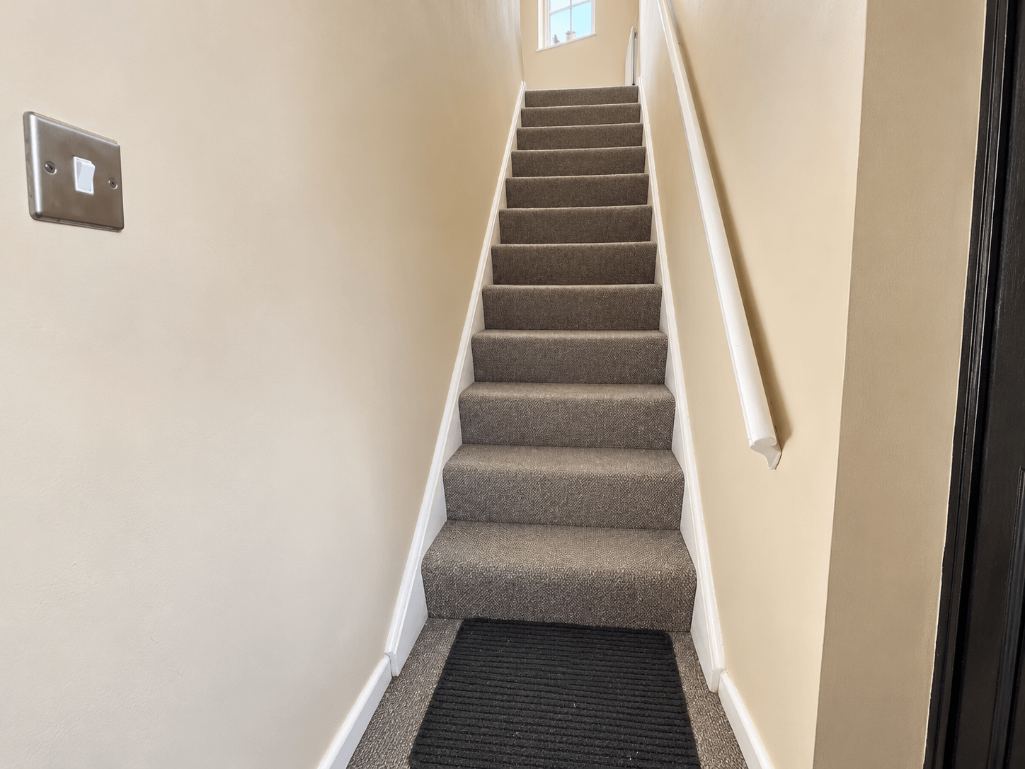 Flat Sunnybank Avenue in Coventry