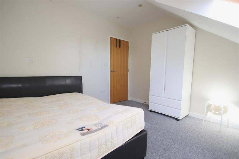 Flat Crossways Gardens in Cambridge