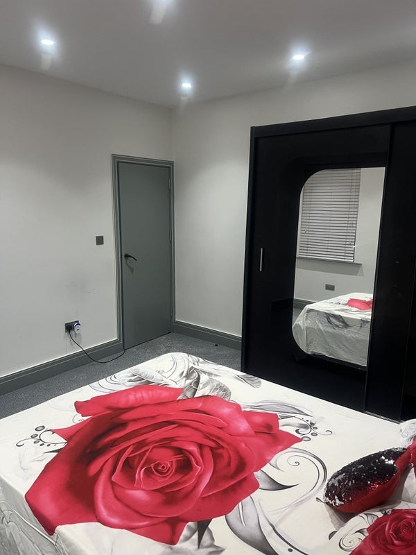 Room Colliers Water Lane in Greater London