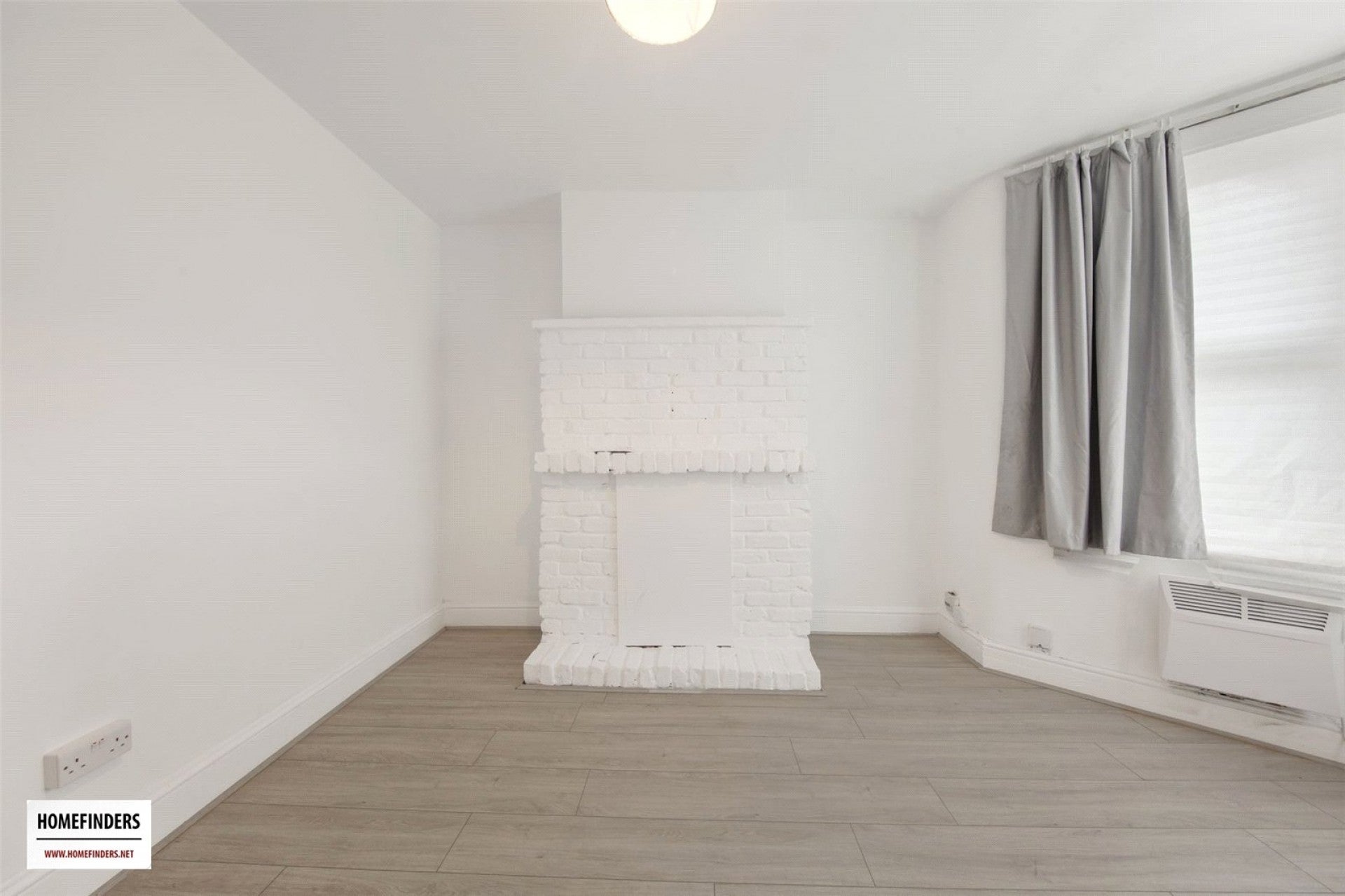 Flat Seymour Road in Greater London