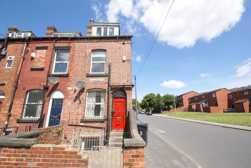 Flat Branksome Terrace in Leeds