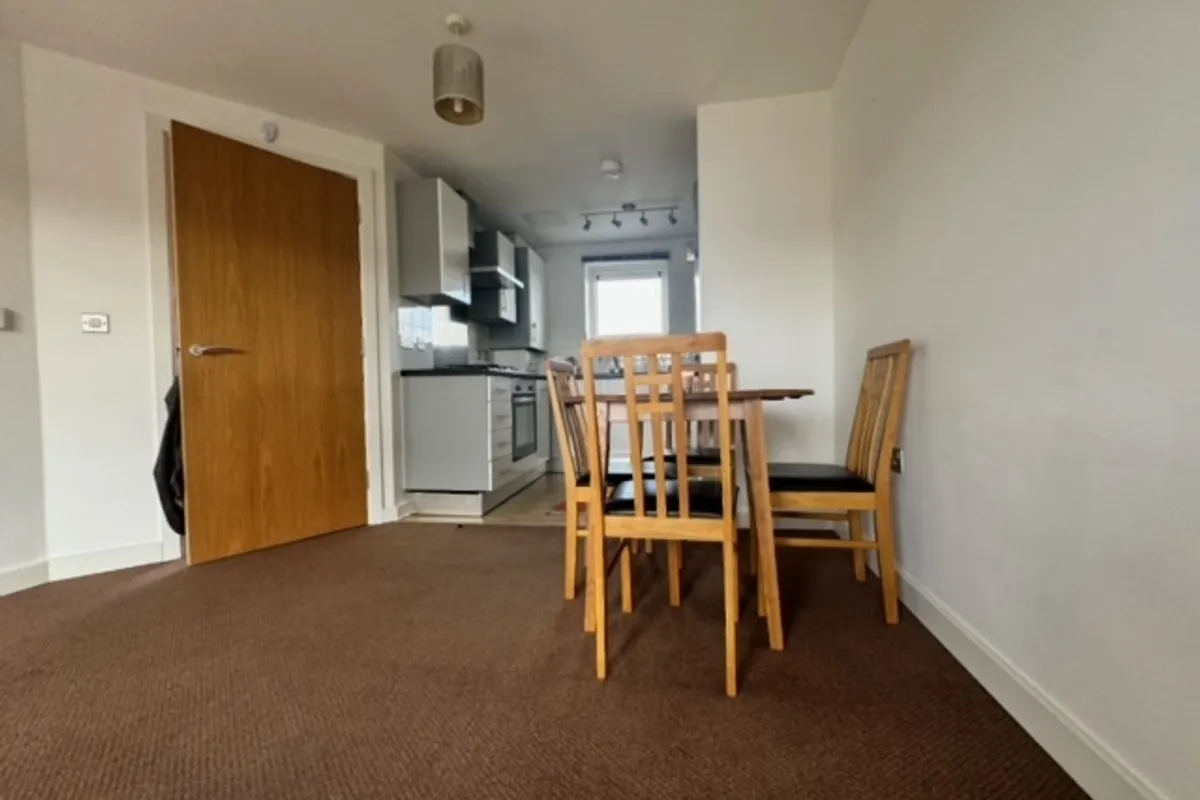 Flat Sandhills Avenue in Leicester