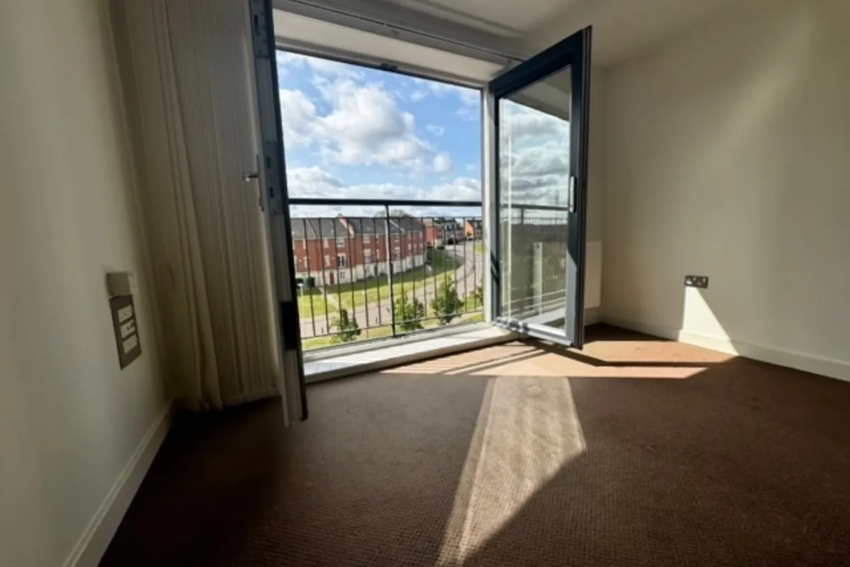 Flat Sandhills Avenue in Leicester