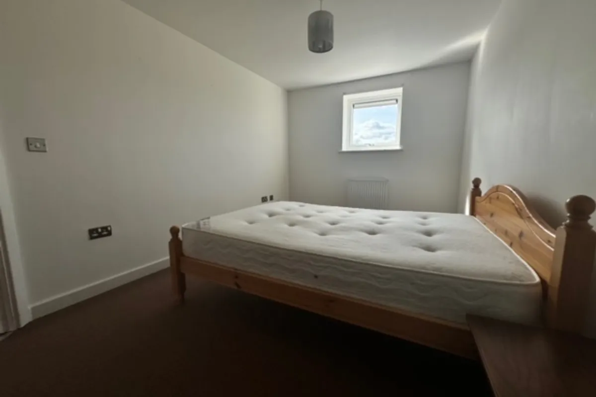Flat Sandhills Avenue in Leicester