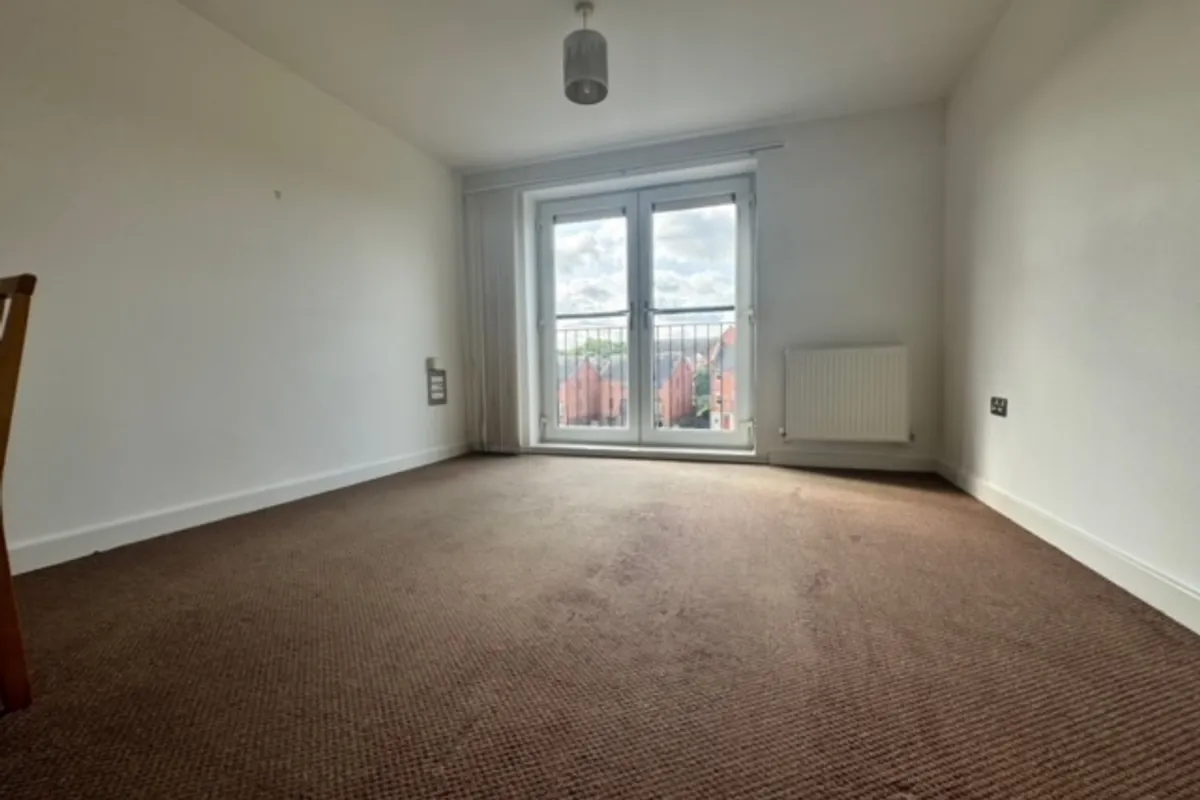 Flat Sandhills Avenue in Leicester