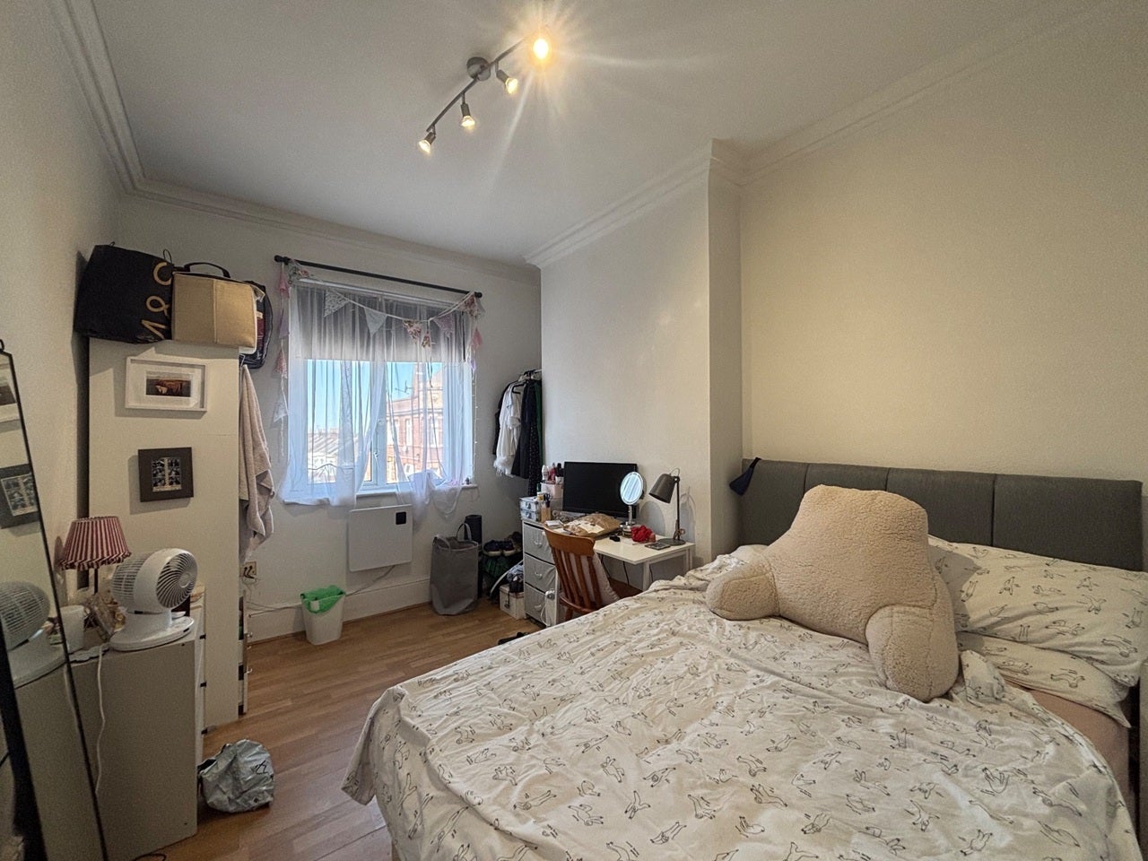 Flat Gratton Terrace in Greater London