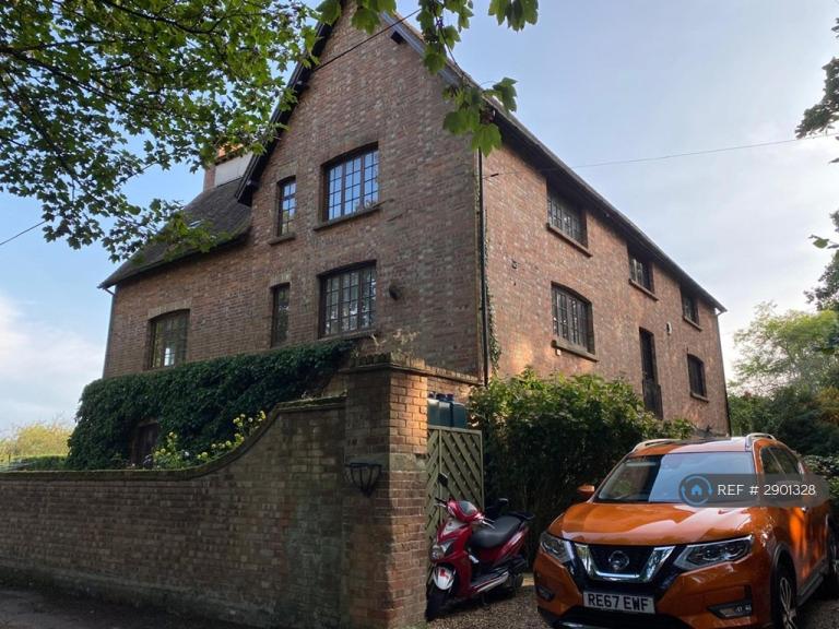 House Oakfield Road in Tunbridge Wells