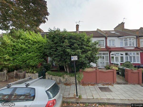 Room Briarwood Road in Greater London