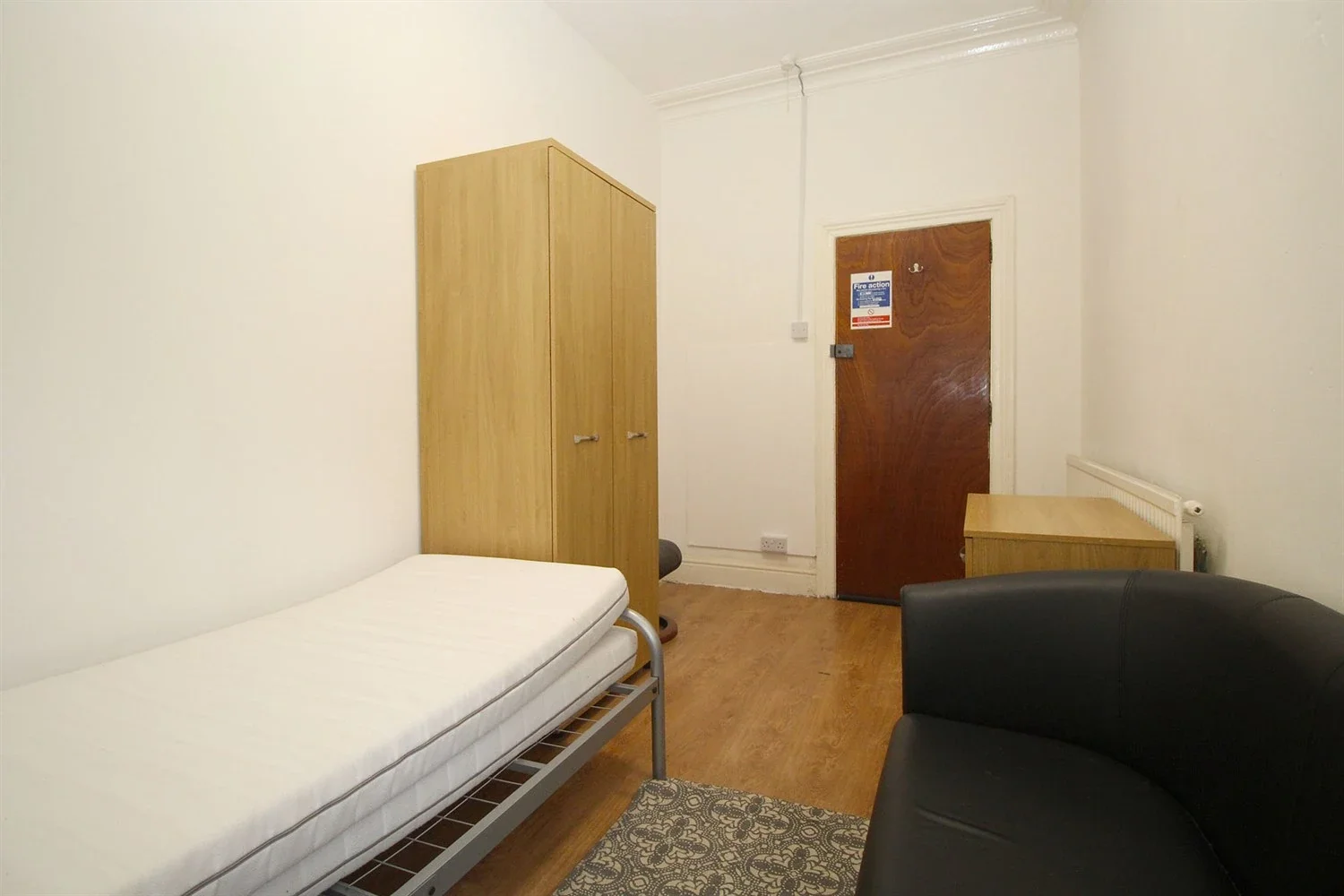 Room Clarence Street in Charnwood