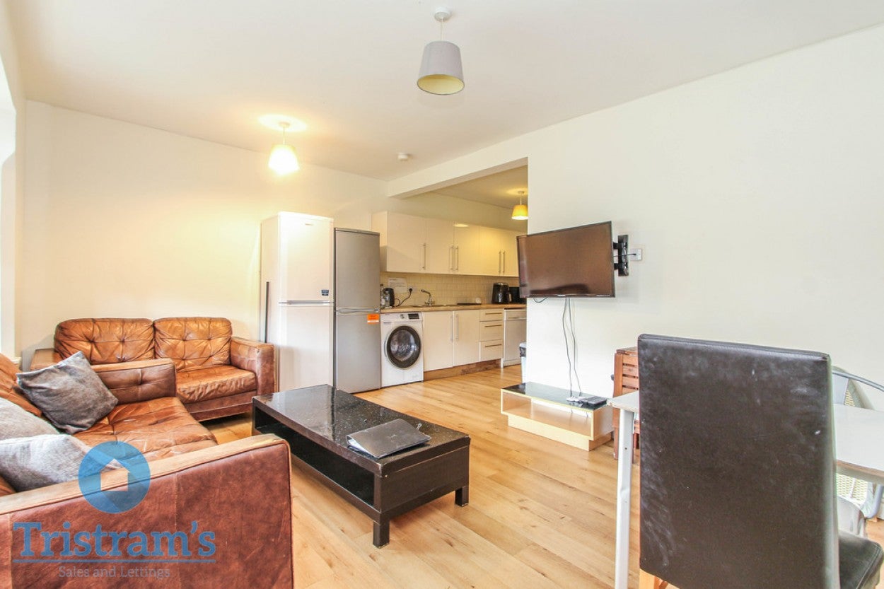 Room Beeston Road in Nottingham
