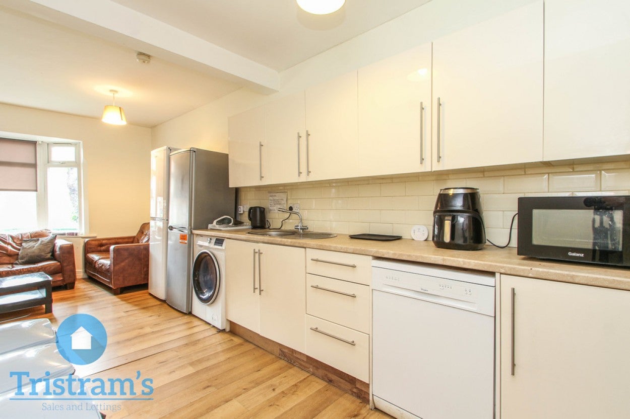 Room Beeston Road in Nottingham