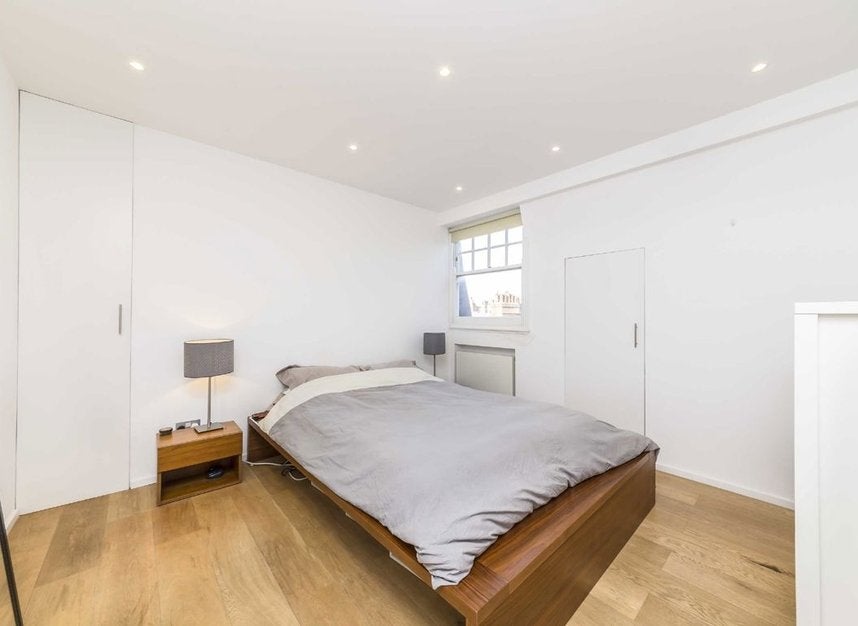 Flat Culford Gardens in Greater London