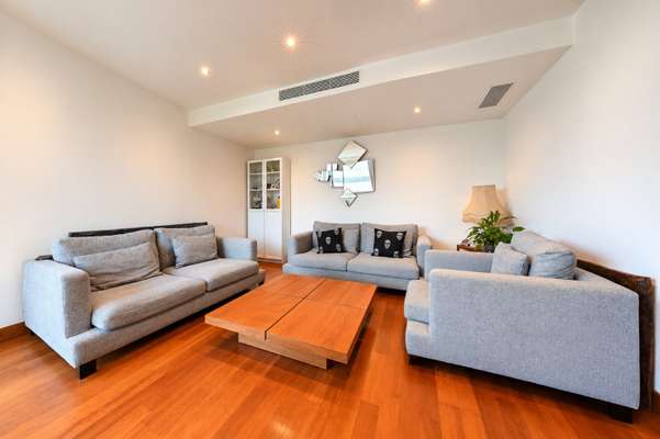 Flat Lodge Road in City of Westminster