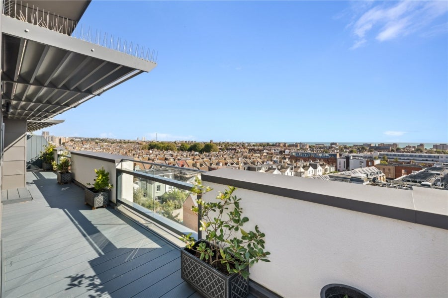 Flat Kingsthorpe Road in Portslade by Sea