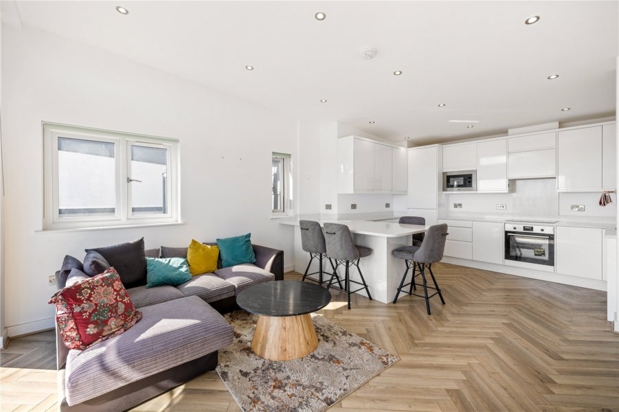 Flat Kingsthorpe Road in Portslade by Sea