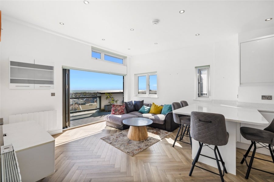 Flat Kingsthorpe Road in Portslade by Sea