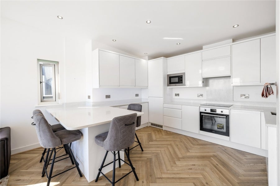 Flat Kingsthorpe Road in Portslade by Sea