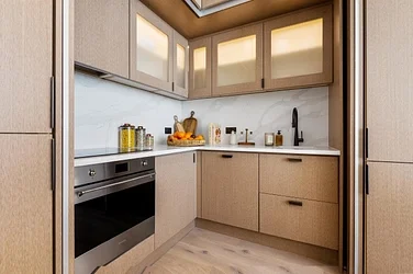 Flat Pembridge Gardens in Greater London