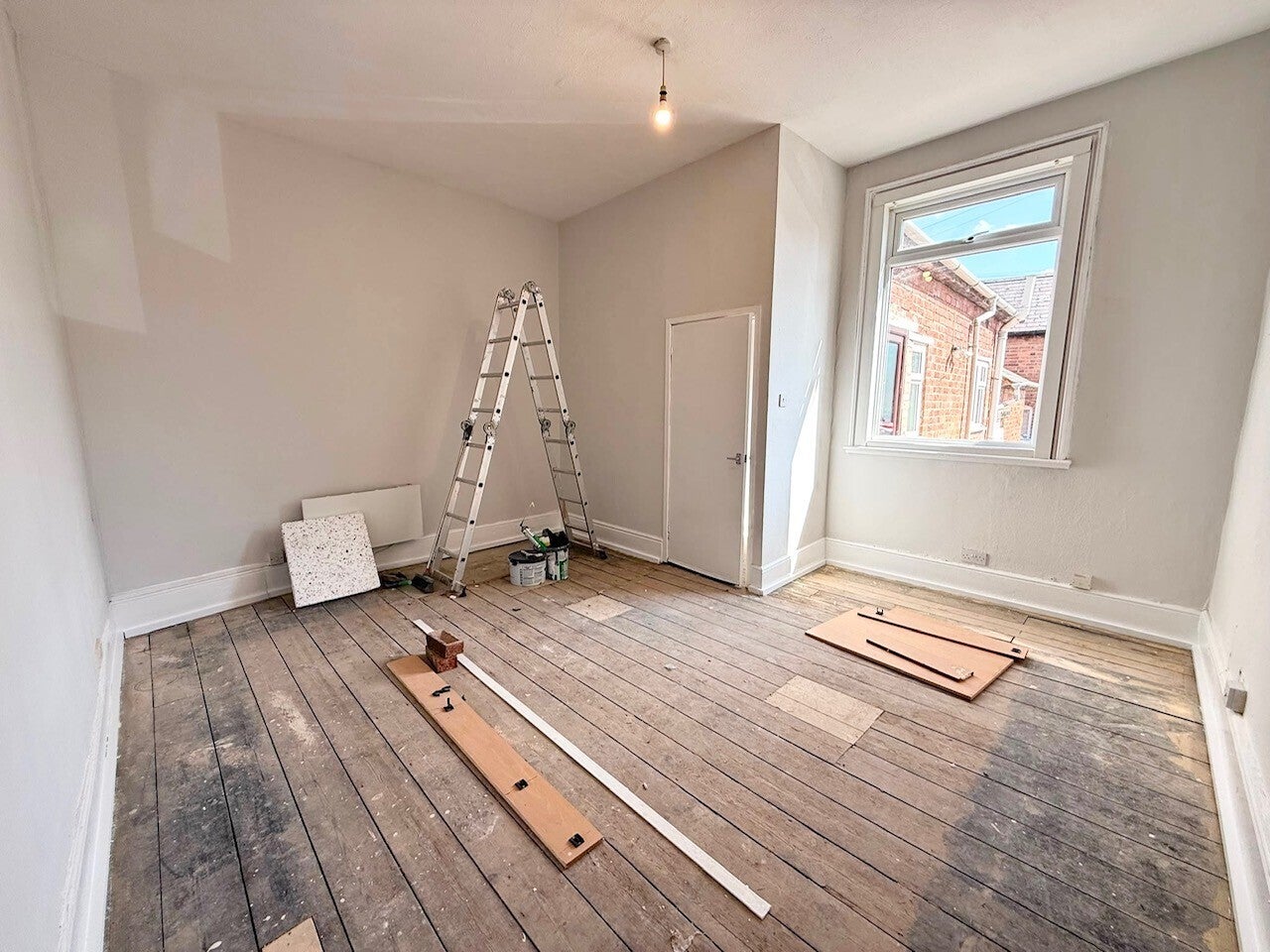 Flat Emscote Road in Warwick