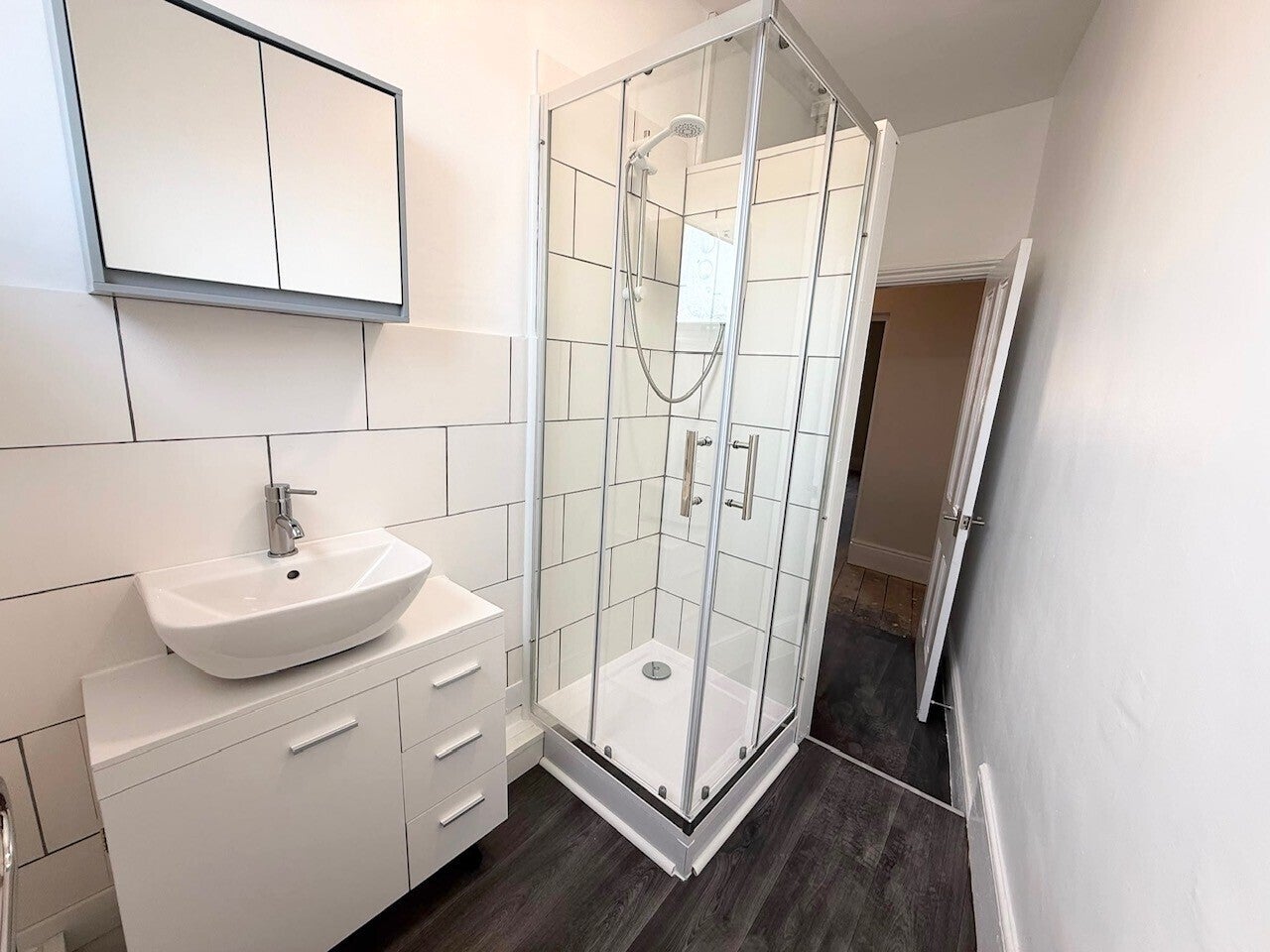 Flat Emscote Road in Warwick
