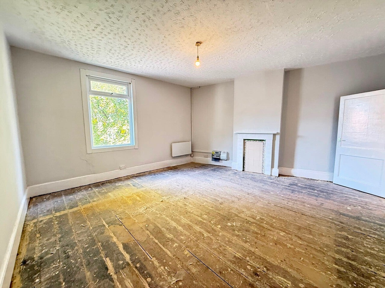Flat Emscote Road in Warwick