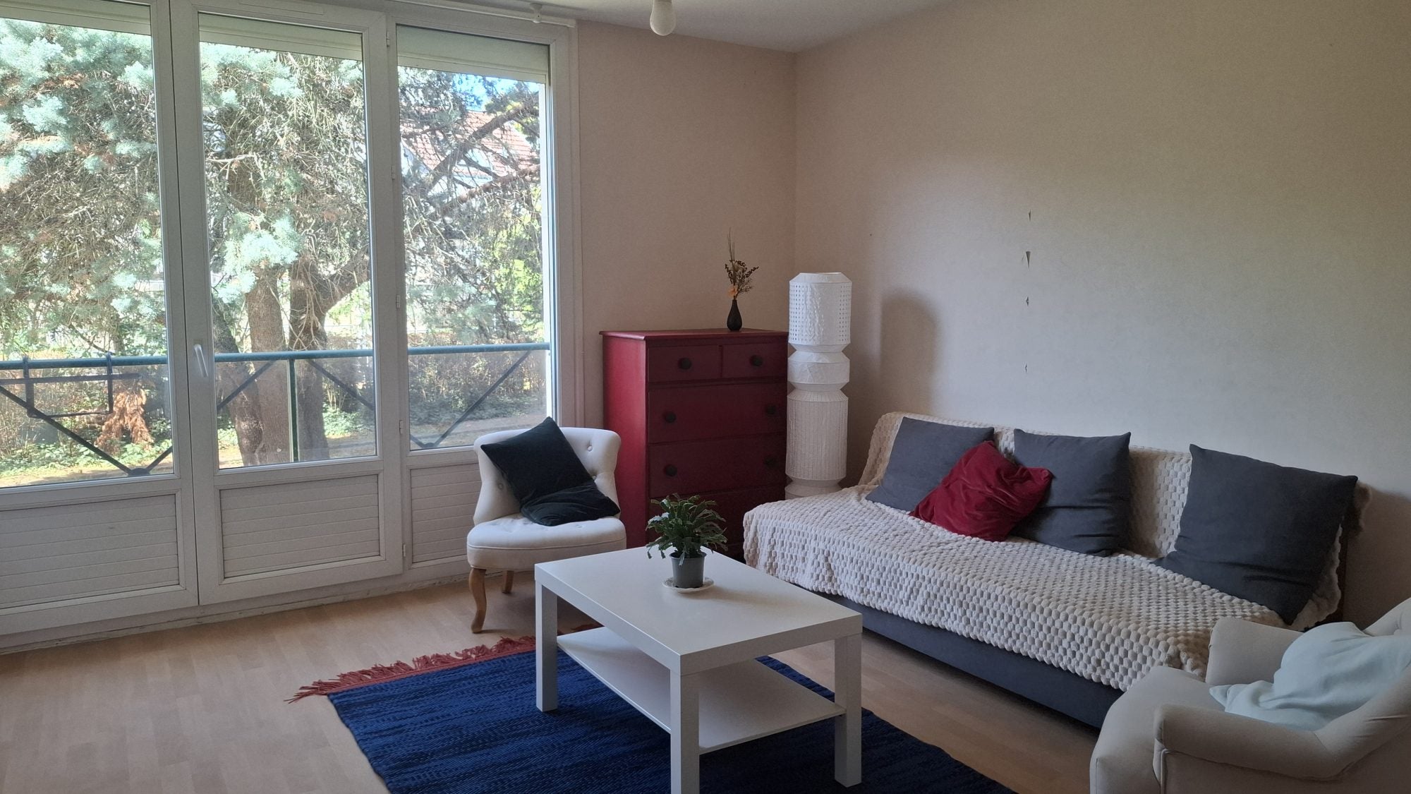 Flat Rue du Capitaine Pougnon in Tours