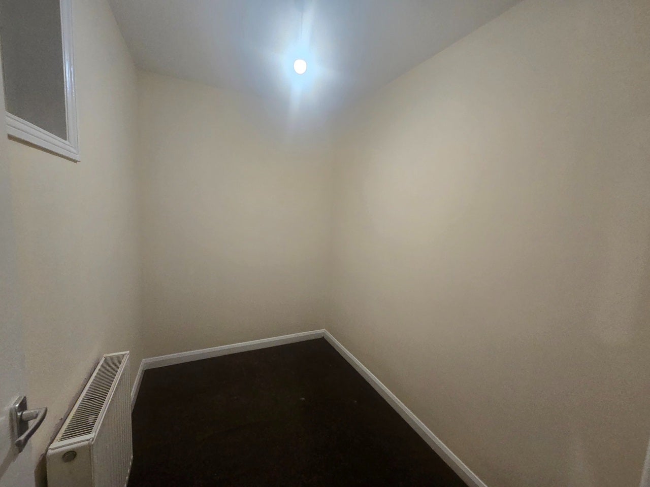 Flat Lower Addiscombe Road in Greater London