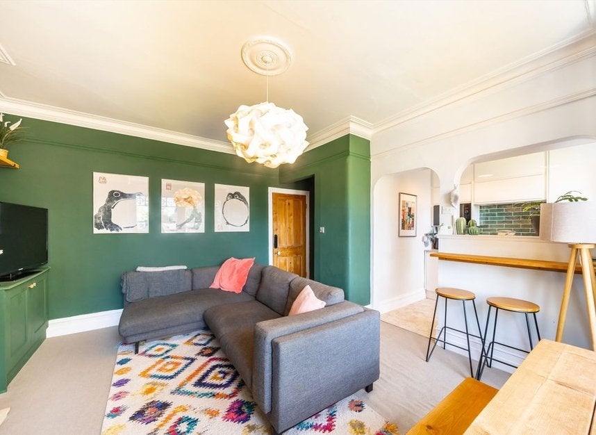 Flat Franciscan Road in Greater London