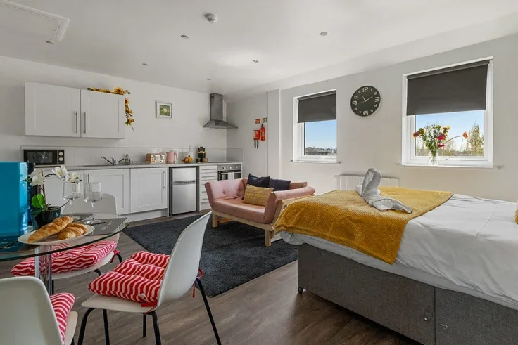 Flat Charlotte Mews in Exeter
