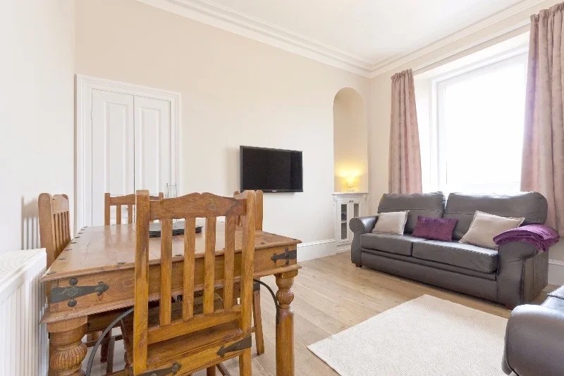 Flat Rosemount Place in Aberdeen City