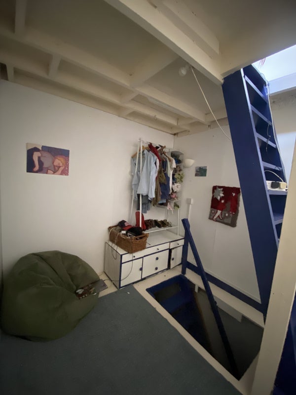 Room Ashfield Road in Greater London